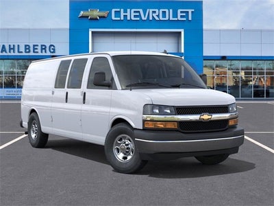 2025 Chevrolet Express Cargo 3500 WT