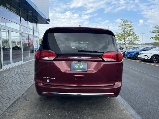 2019 Chrysler Pacifica Touring L