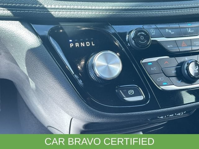 2023 Chrysler Pacifica Touring - Photo 16