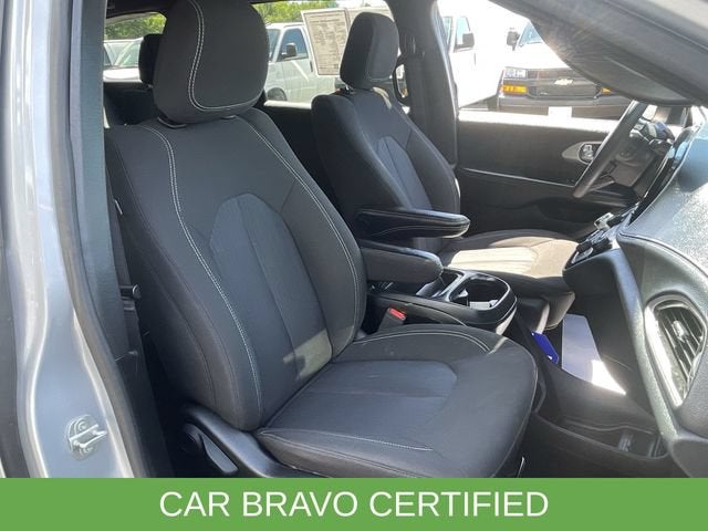 2023 Chrysler Pacifica Touring - Photo 28