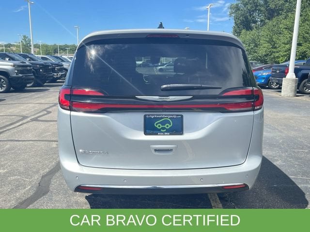 2023 Chrysler Pacifica Touring - Photo 32