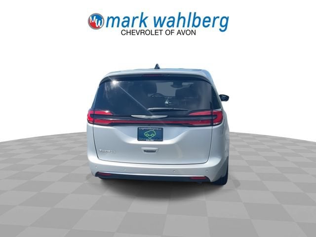 2023 Chrysler Pacifica Touring - Photo 7