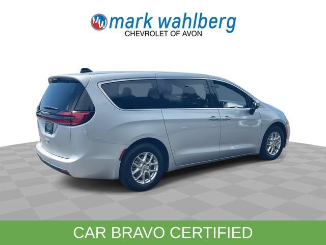 2023 Chrysler Pacifica Touring - Photo 8