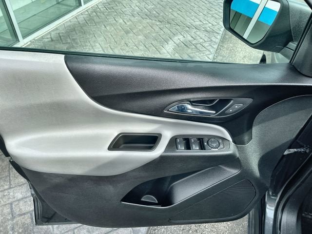 2020 Chevrolet Equinox LS - Photo 23