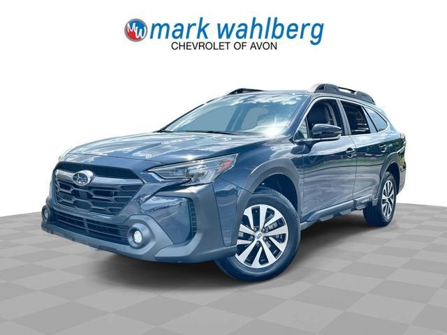 2025 Subaru Outback Premium's photo