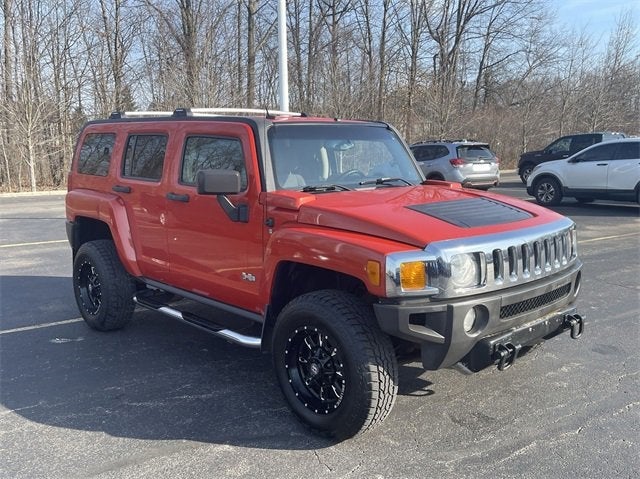Used 2009 Hummer H3  with VIN 5GTEN13E098108131 for sale in Avon, OH