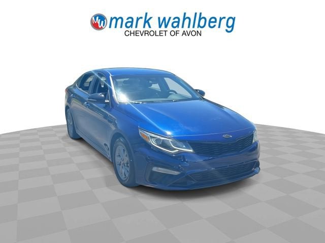 Used 2019 Kia Optima LX with VIN 5XXGT4L30KG337725 for sale in Avon, OH