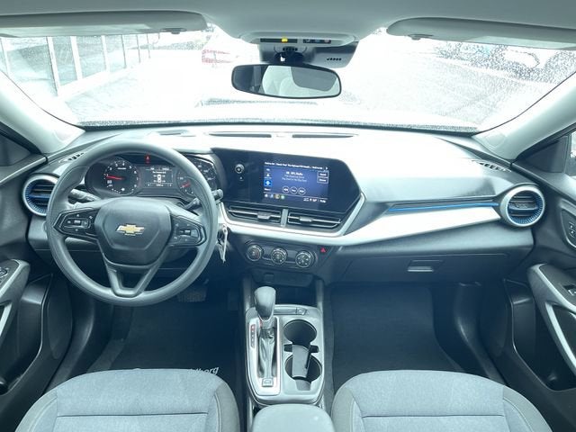 2024 Chevrolet Trax LS - Photo 19