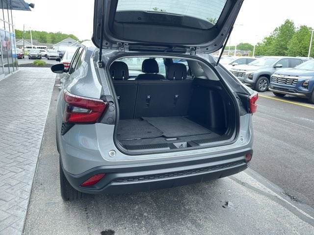 2024 Chevrolet Trax LS - Photo 23