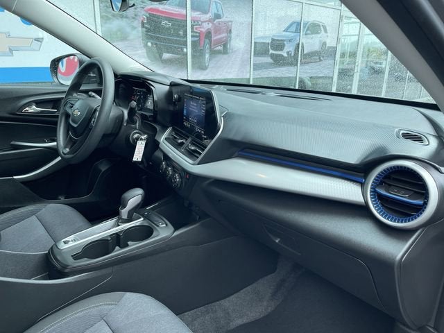 2024 Chevrolet Trax LS - Photo 26
