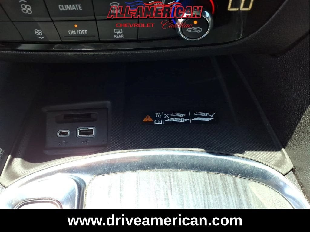 2022 Buick Enclave Essence