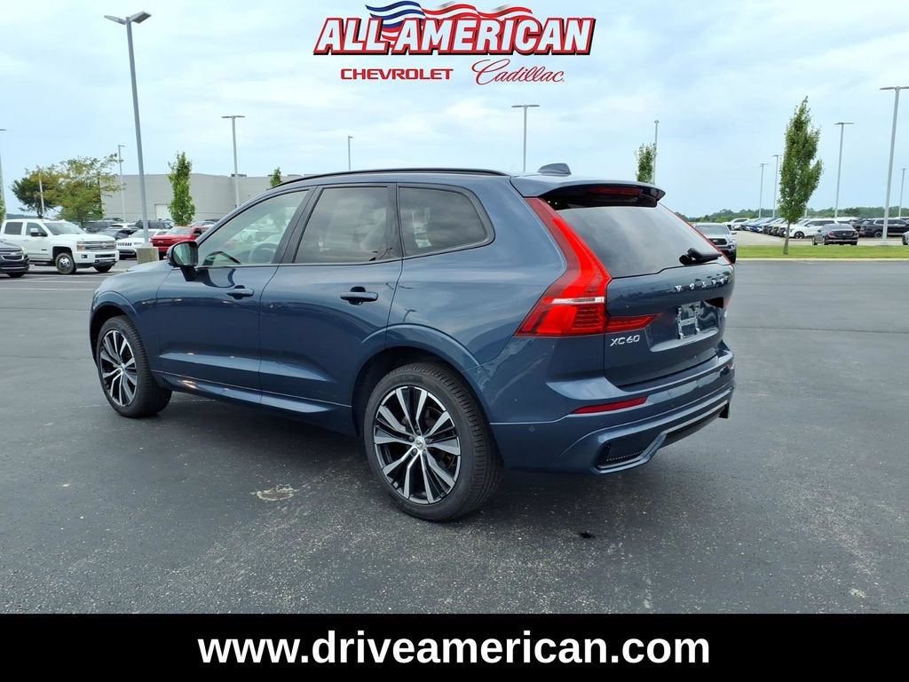 2024 Volvo XC60 Plus Dark Theme