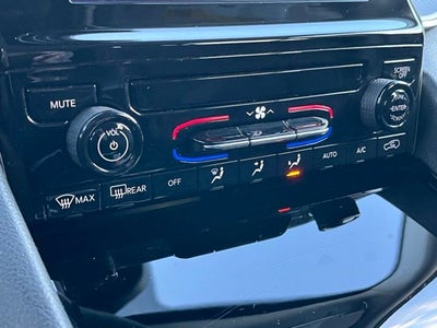 2023 Jeep Grand Cherokee Laredo 4x4