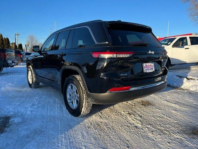 2023 Jeep Grand Cherokee Laredo 4x4