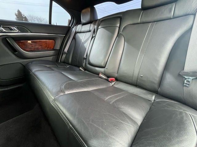 2014 Lincoln MKS Base