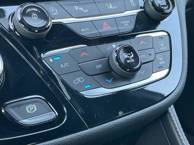 2023 Chrysler Pacifica Limited AWD