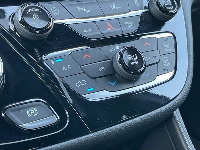 2023 Chrysler Pacifica Limited AWD