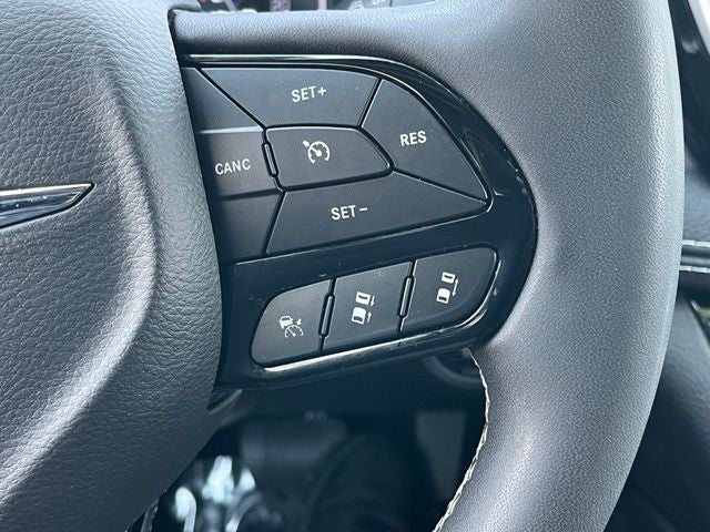 2023 Chrysler Pacifica Limited AWD