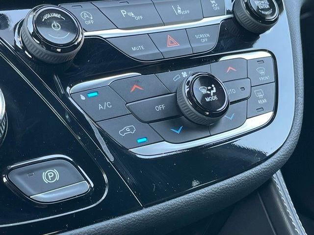 2023 Chrysler Pacifica Limited AWD