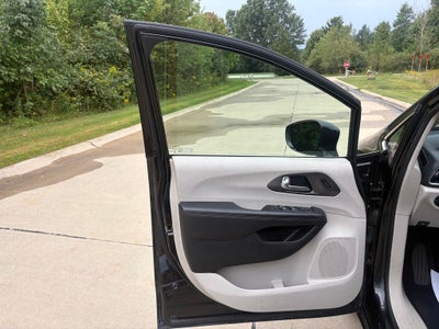 2020 Chrysler Pacifica Touring L Plus