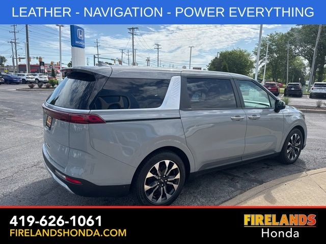 2024 Kia Carnival EX