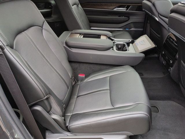 2023 Jeep Grand Wagoneer L Base