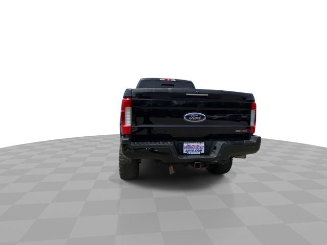 2019 Ford F-250SD Lariat BLACK WIDOW PKG