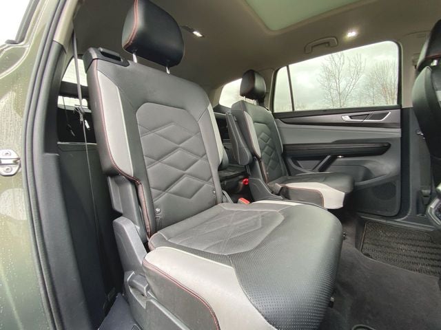 2024 Volkswagen Atlas 2.0T Peak Edition SEL