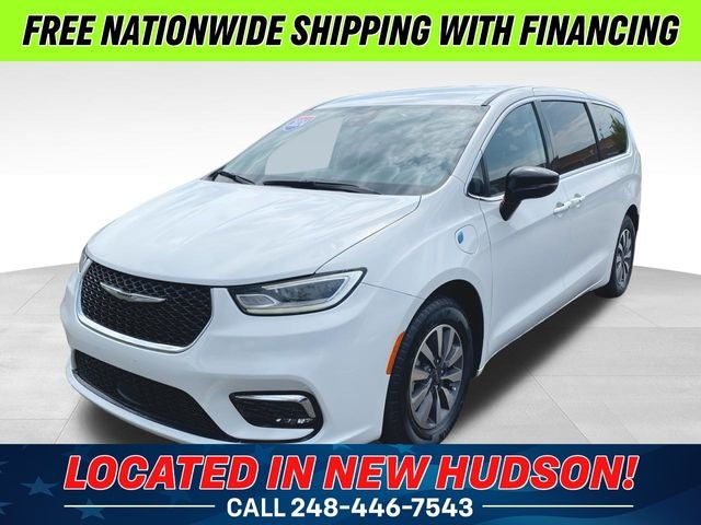 2024 Chrysler Pacifica Hybrid Select