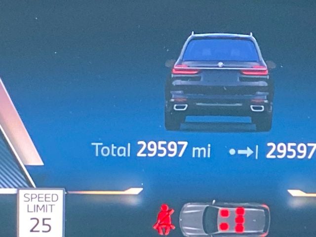 2025 BMW X7 xDrive40i