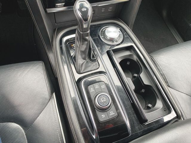 2022 INFINITI QX80 LUXE