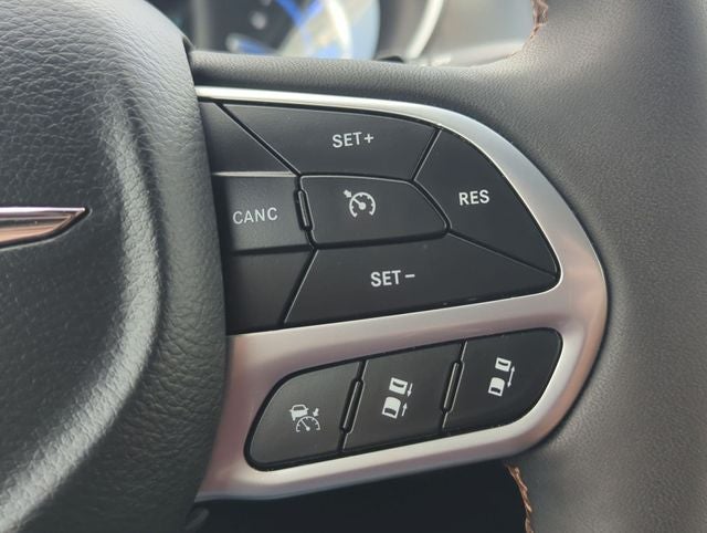 2024 Chrysler Pacifica Hybrid Pinnacle