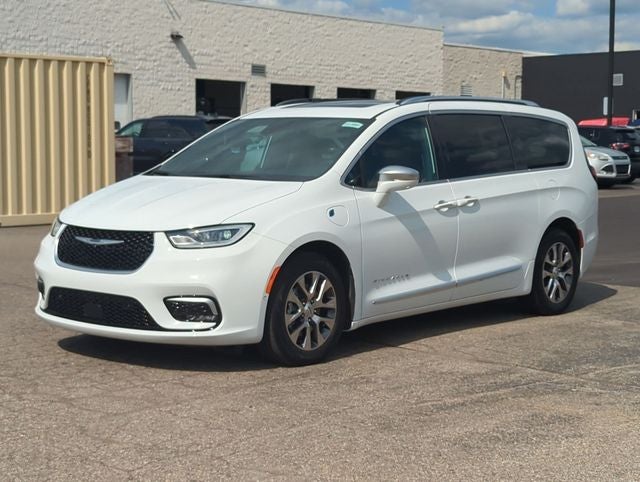 2024 Chrysler Pacifica Hybrid Pinnacle