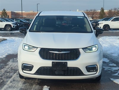 2024 Chrysler Pacifica Hybrid Select