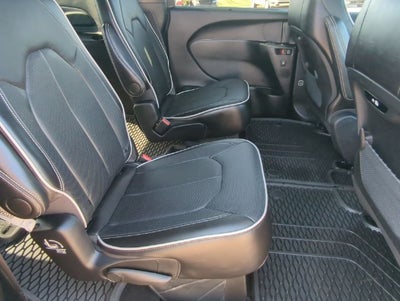 2025 Chrysler Pacifica Limited AWD