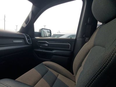 2020 RAM 1500 Big Horn Crew Cab 4x4 5'7" Box