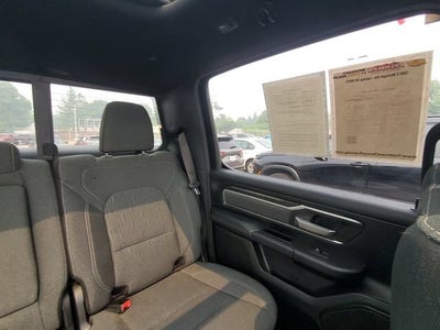 2020 RAM 1500 Big Horn Crew Cab 4x4 5'7" Box