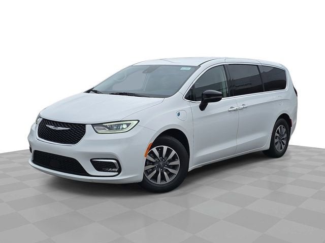 2024 Chrysler Pacifica PHEV
