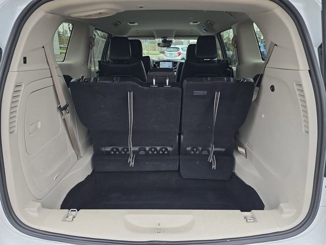 2024 Chrysler Pacifica Hybrid Select