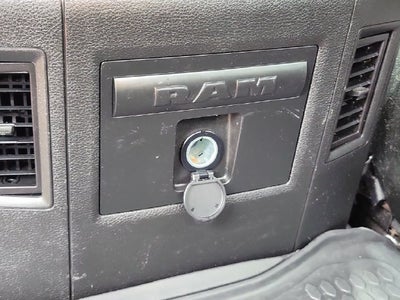 2017 RAM 1500 Big Horn Crew Cab 4x4 5'7" Box