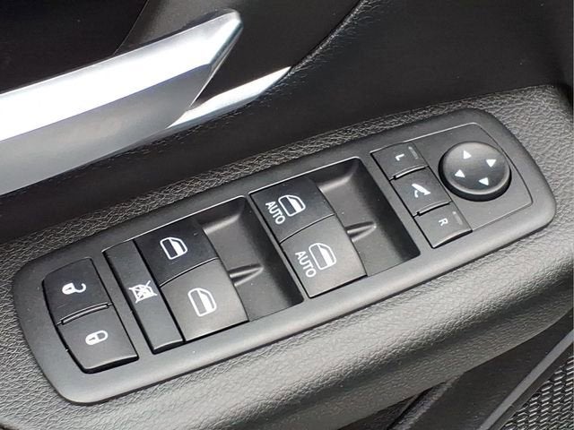 2019 RAM 1500 Big Horn/Lone Star Crew Cab 4x4 5'7" Box