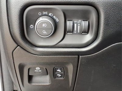 2019 RAM 1500 Big Horn/Lone Star Crew Cab 4x4 5'7" Box