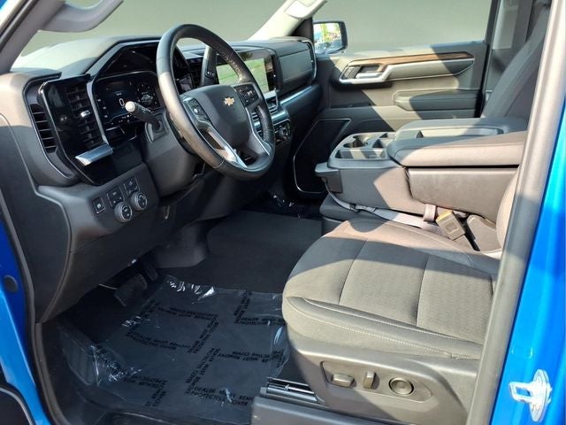 2025 Chevrolet Silverado 1500 LT (2FL)