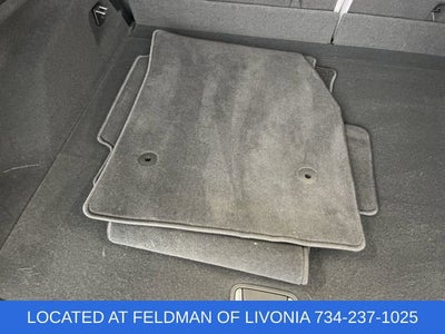 2024 Cadillac LYRIQ Luxury 2