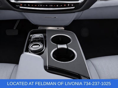 2024 Cadillac LYRIQ Luxury 2