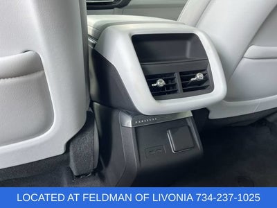2024 Cadillac LYRIQ Luxury 2