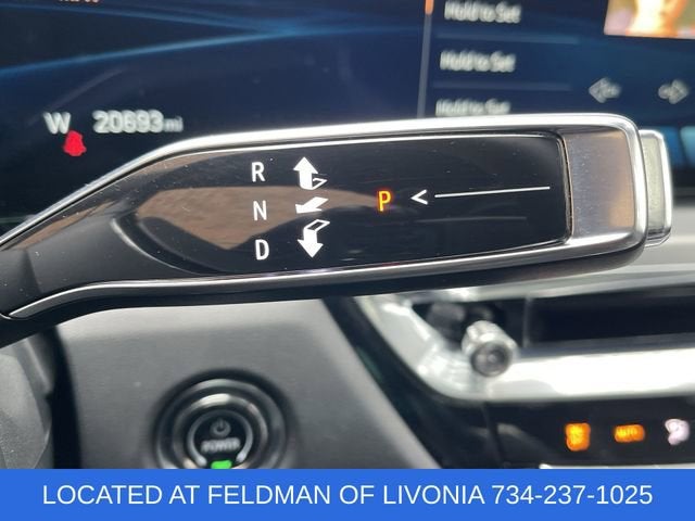 2024 Cadillac LYRIQ Sport 3