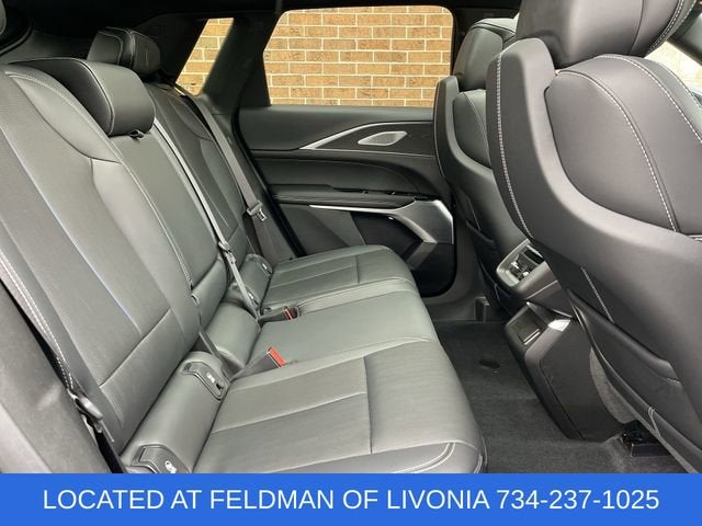 2024 Cadillac LYRIQ Sport 3