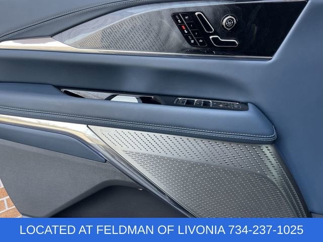 2025 Cadillac ESCALADE IQ Luxury 2