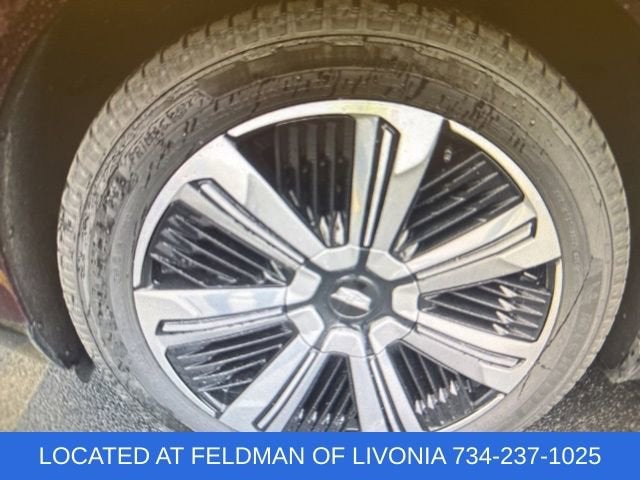 2025 Cadillac ESCALADE IQ Luxury 2